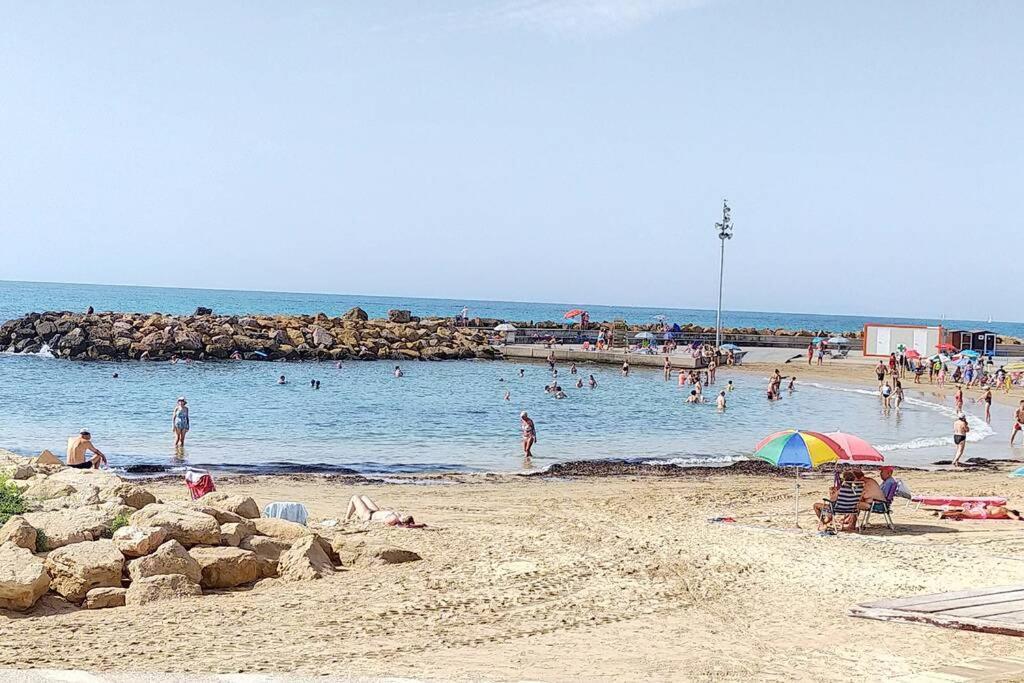 Estudio Comodo En Torrevieja Exterior photo