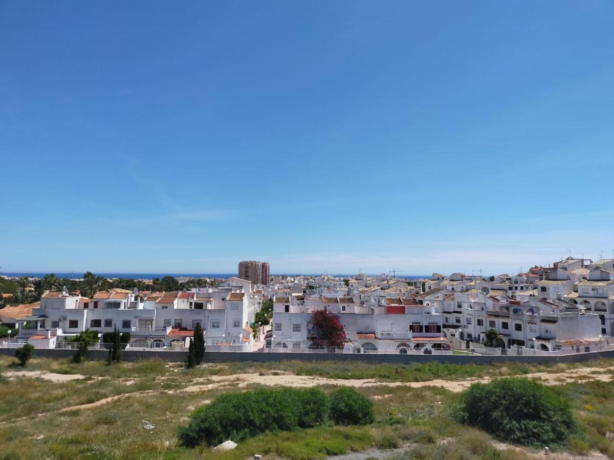 Estudio Comodo En Torrevieja Exterior photo